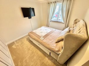 Bedroom- click for photo gallery
